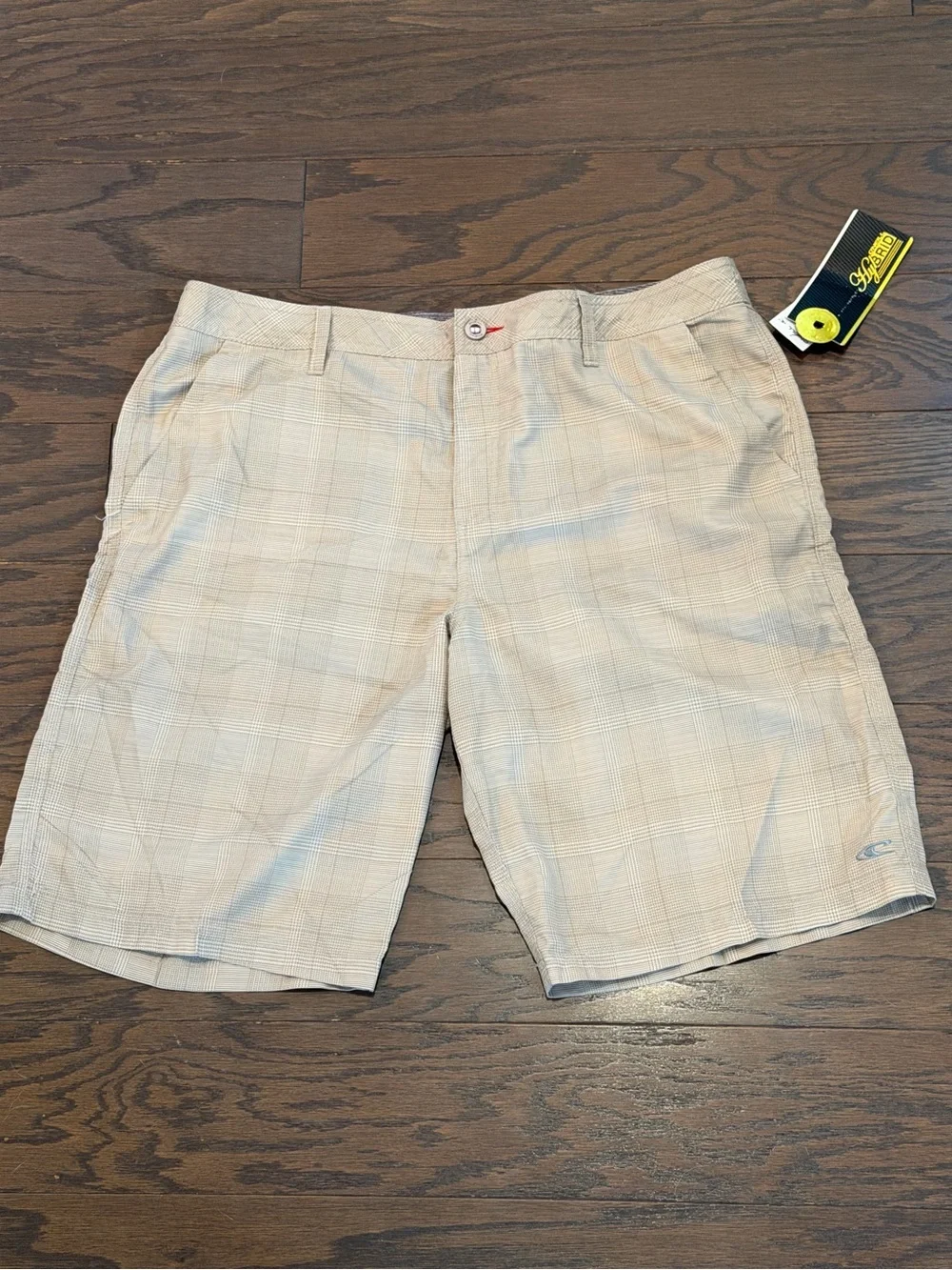 O’Neill Hyperfreak Men’s Plaid Hybrid Walk Shorts Beige Gray Size 38 NWT